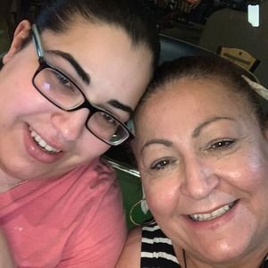 Meet your Posher, Gloria